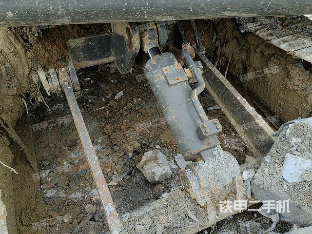 单侧履带整体（整机外观）