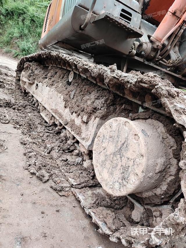 单侧履带整体（整机外观）