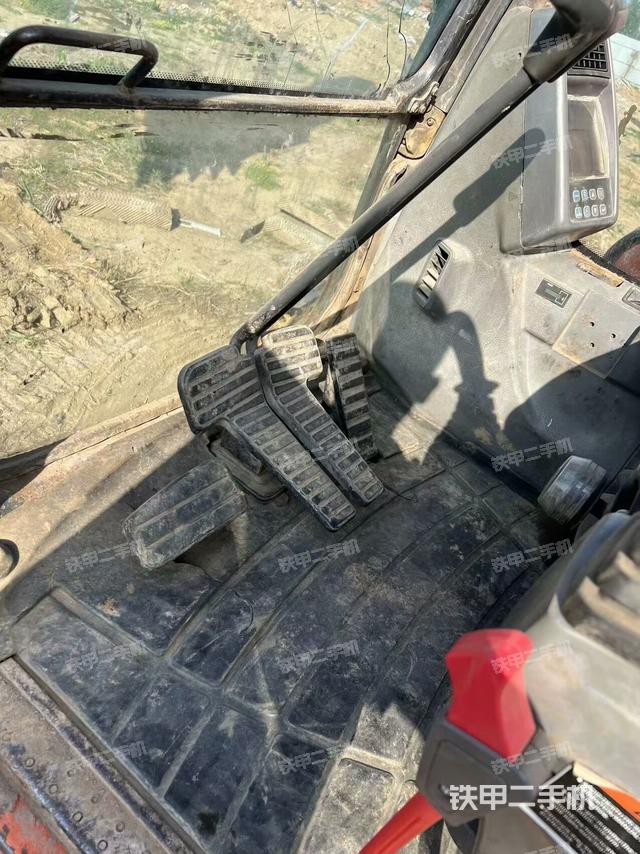 驾驶室整体（整机外观）