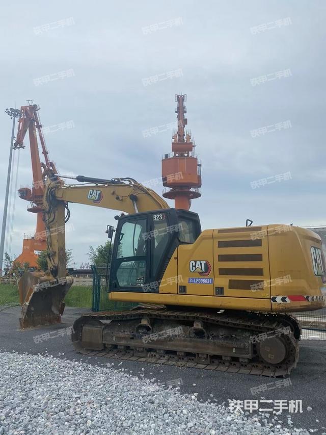 卡特彼勒新一代CAT®323 GC 液压挖掘机