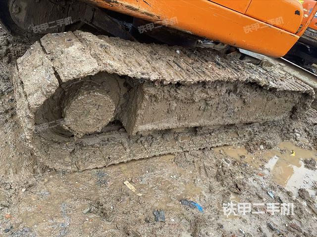 左側(cè)履帶整體?（行走機(jī)構(gòu)）