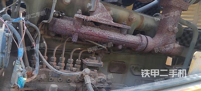 发动机右侧（整机外观及大件）