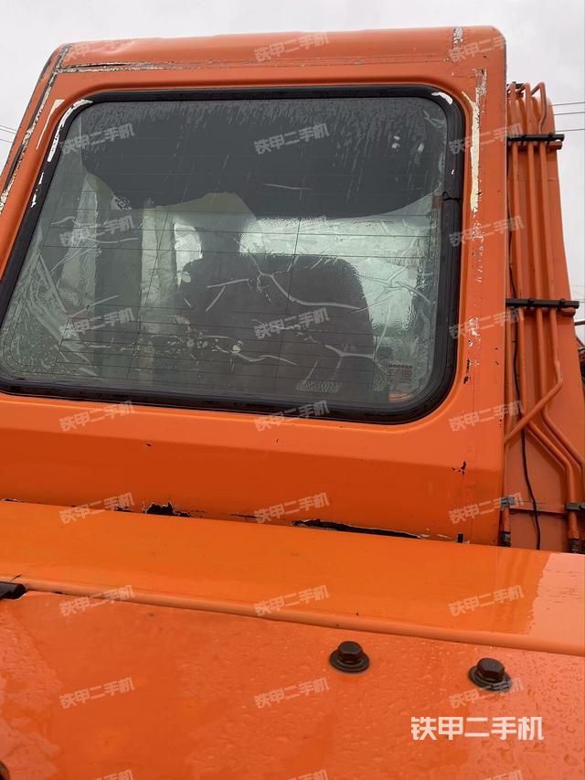 后窗玻璃角標(biāo)（駕駛室部分）