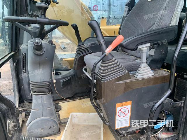 驾驶室整体（整机外观）