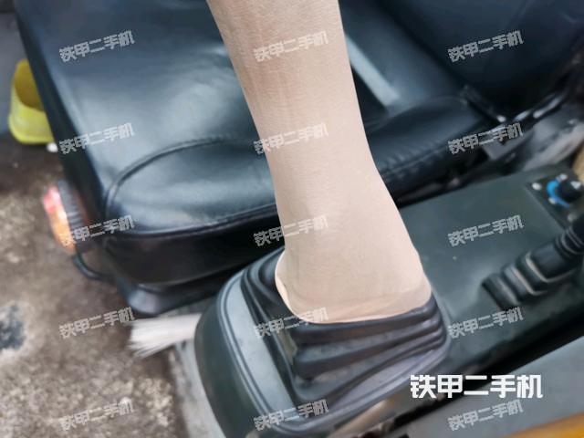 驾驶室整体（整机外观）