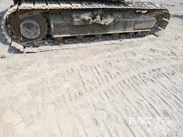 左驅(qū)動(dòng)輪（行走機(jī)構(gòu)）