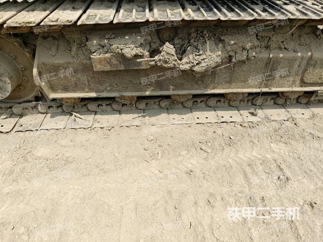 右側(cè)履帶整體?（行走機(jī)構(gòu)）