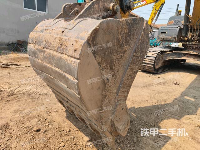 鏟斗45度(工作和回轉(zhuǎn)裝置) 鏟斗45度(工作和回轉(zhuǎn)裝置)