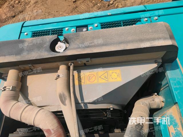 水箱+风扇特写(上车部件) 水箱+风扇特写(上车部件)