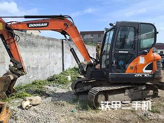 哈尔滨斗山DX55-9C挖掘机实拍图片