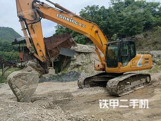 深圳龙工LG6240E挖掘机实拍图片