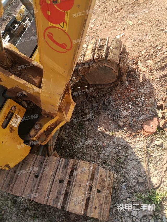 转盘和下车架正前（工作和回转装置）