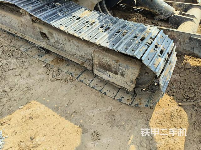 单侧履带整体（整机外观）