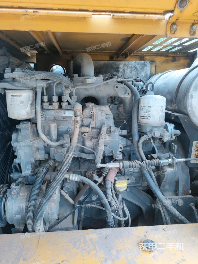 发动机室（上车部件）