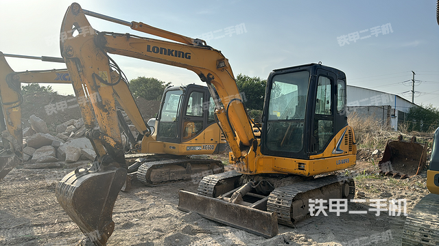 龙工LG6065挖掘机