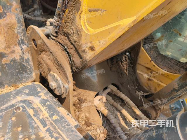 大臂根部?斜視(工作和回轉(zhuǎn)裝置) 大臂根部?斜視(工作和回轉(zhuǎn)裝置)