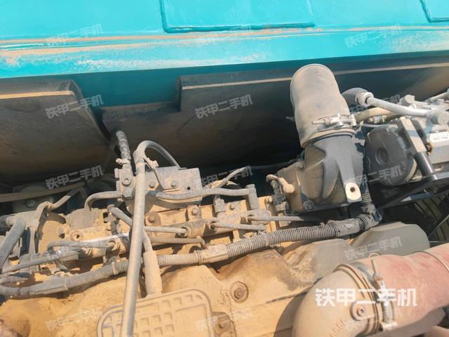 气门室盖螺丝特写(上车部件) 气门室盖螺丝特写(上车部件)