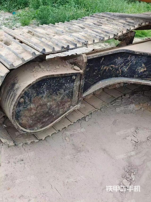 单侧履带整体（整机外观）