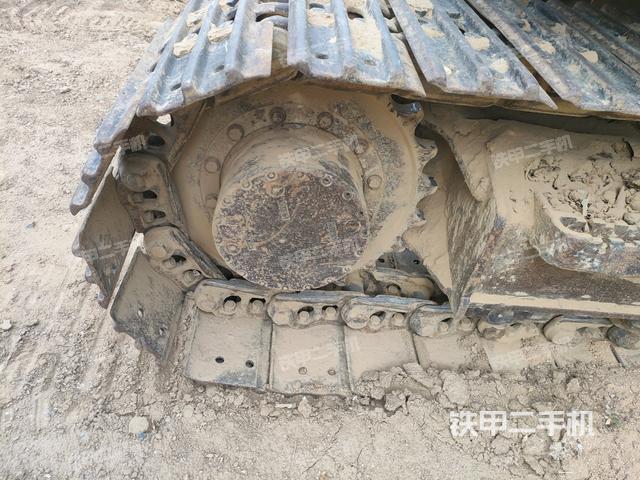 右驱动轮（行走机构）