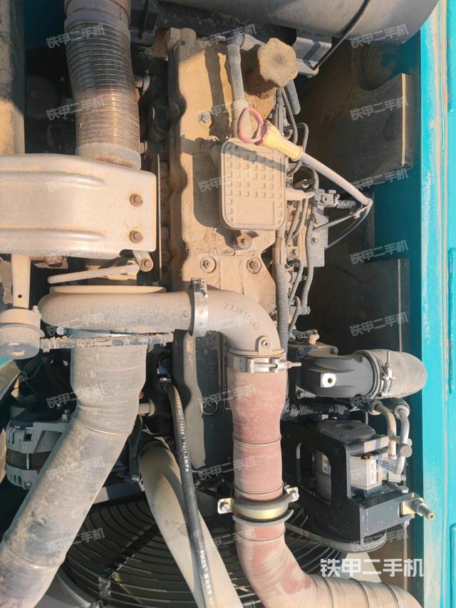 发动机室(上车部件) 发动机室(上车部件)