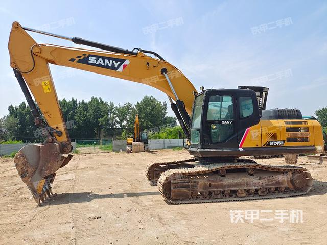 三一重工SY245H挖掘机