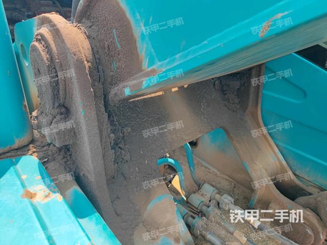 大臂根部 斜视(工作和回转装置) 大臂根部 斜视(工作和回转装置)