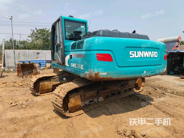 山河智能SWE215E挖掘機(jī)