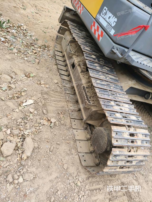 左侧履带整体 （行走机构）