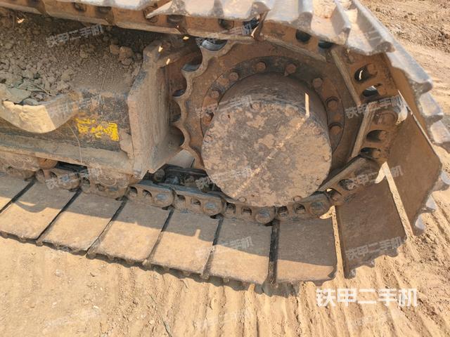 右驅(qū)動輪(行走機構(gòu)) 右驅(qū)動輪(行走機構(gòu))