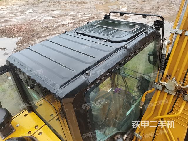 驾驶室顶部（整机外观）