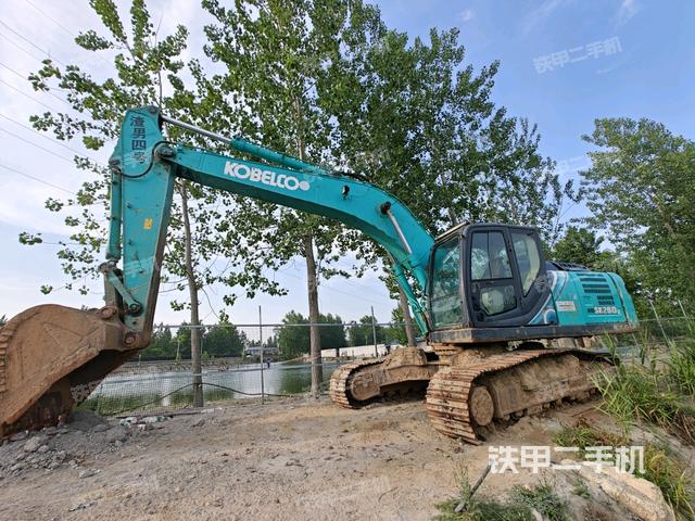 神鋼SK260LC-10挖掘機(jī)