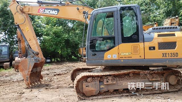 驾驶室整体（整机外观）