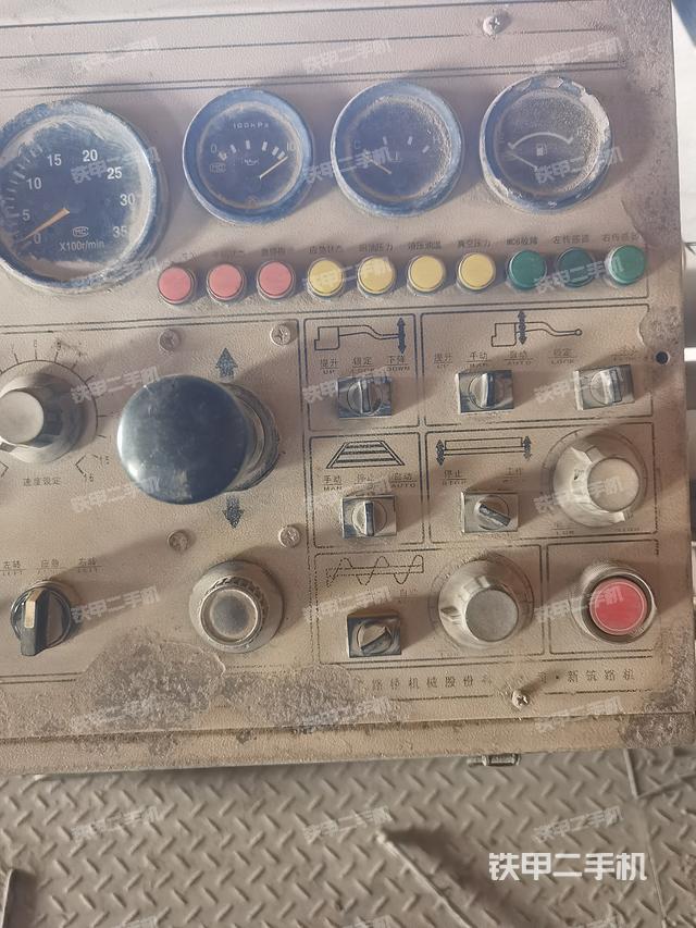 整机右侧(设备外观及核心部件) 整机右侧(设备外观及核心部件)