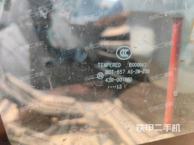 后窗玻璃角標(駕駛室部分) 后窗玻璃角標(駕駛室部分)