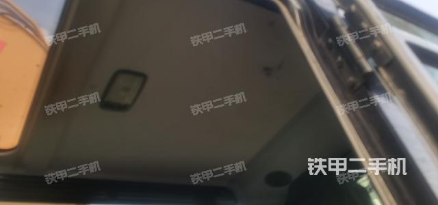 驾驶室顶部（整机外观）