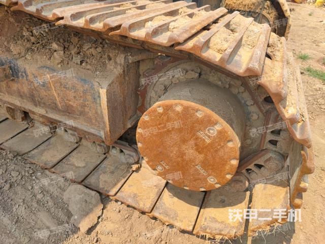 左驱动轮(行走机构) 左驱动轮(行走机构)