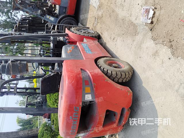 整机右后45°（设备外观及核心部件）