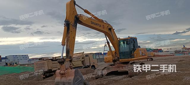 山推SE245LC-9挖掘机