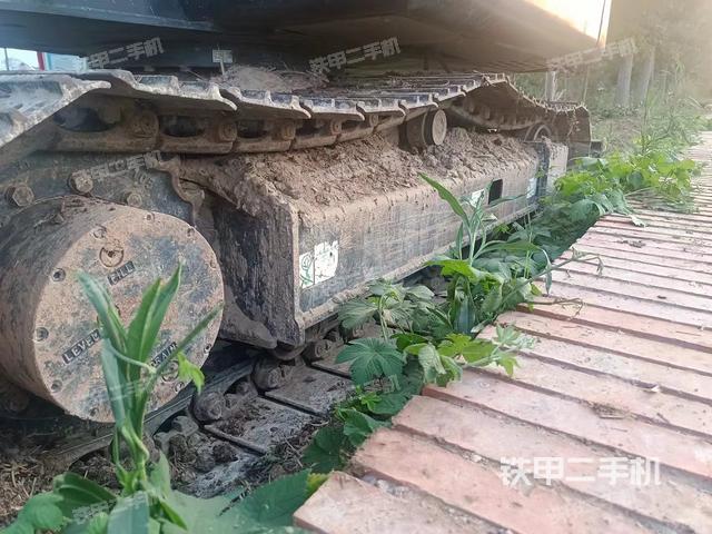 单侧履带整体（整机外观）