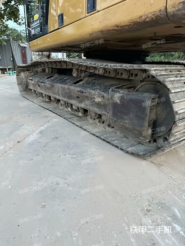 单侧履带整体（整机外观）