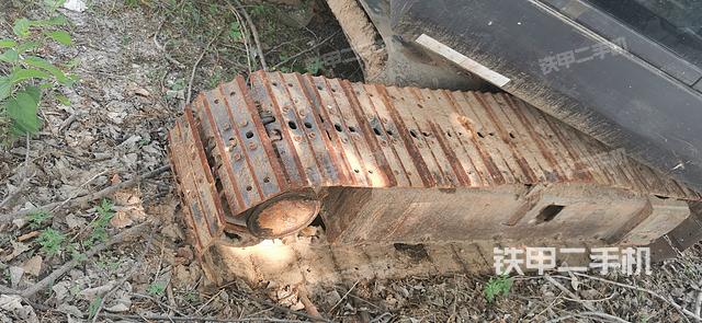 单侧履带整体（整机外观）