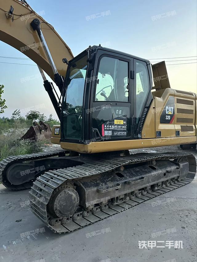 驾驶室顶部（整机外观）