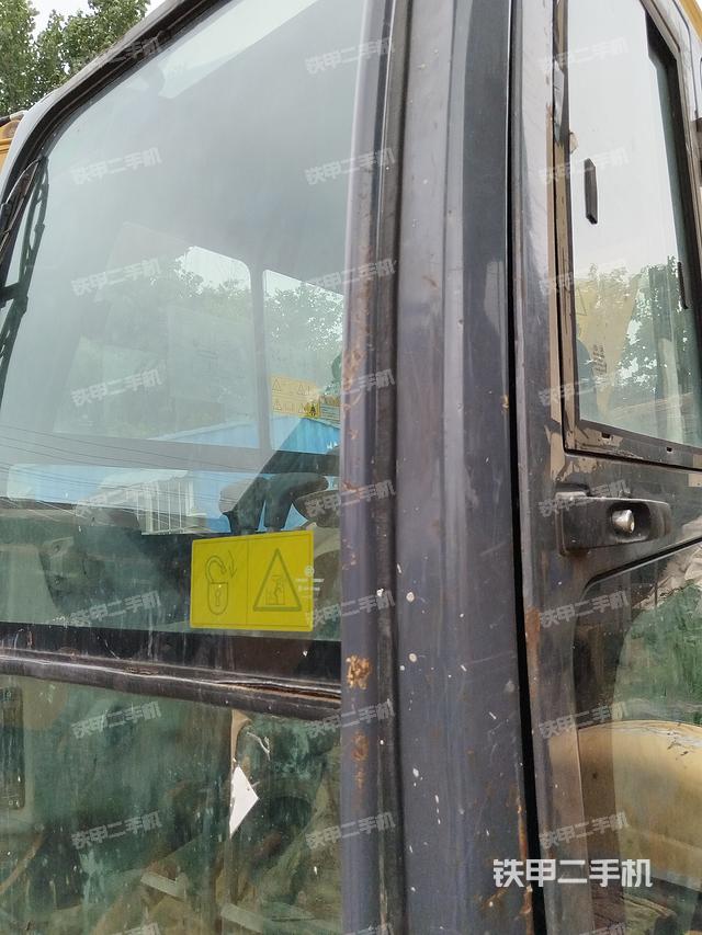 驾驶室整体（整机外观）