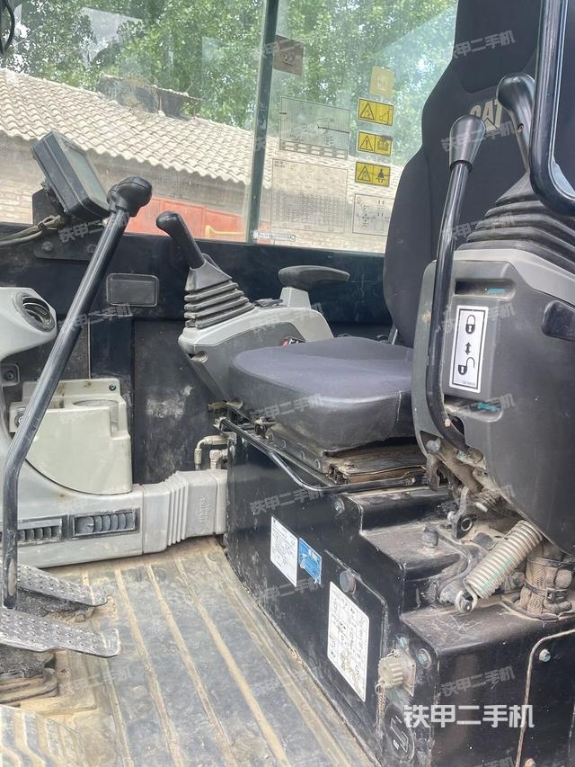 驾驶室整体（整机外观）