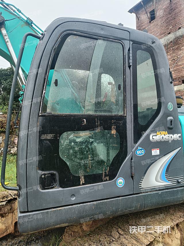 驾驶室整体（整机外观）