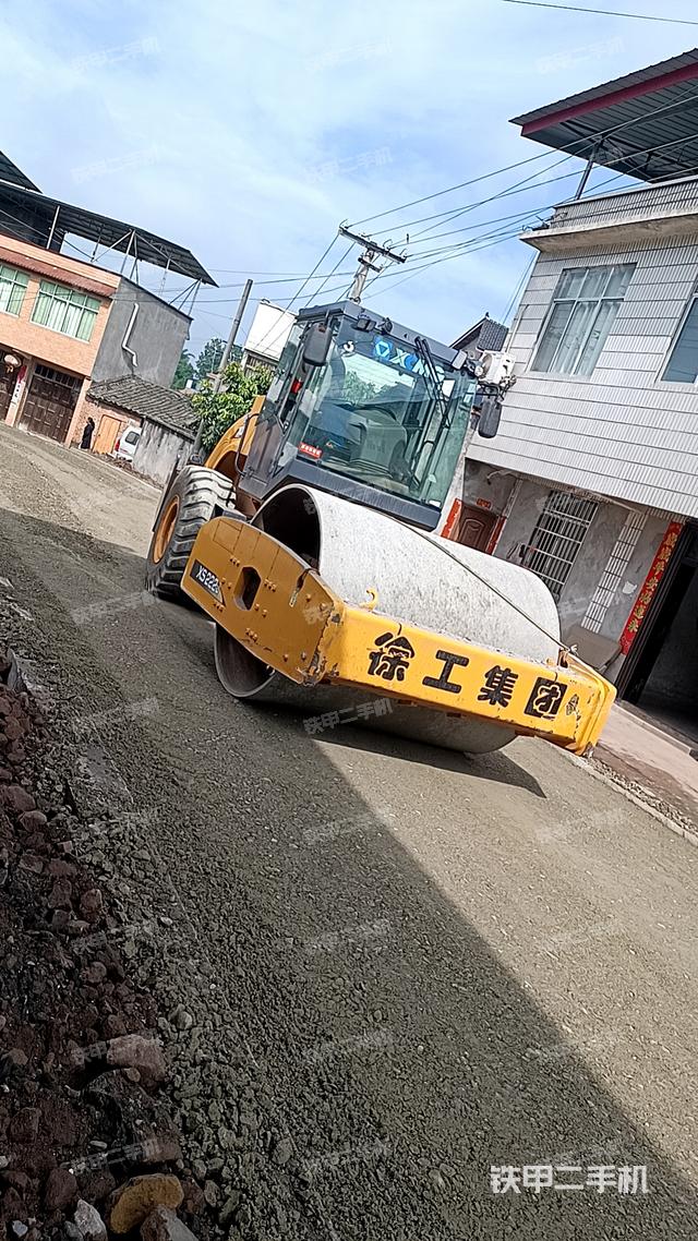 整机右侧（设备外观及核心部件）