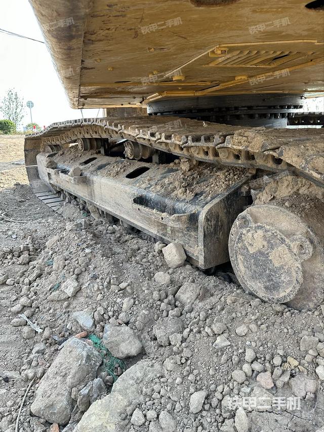 单侧履带整体（整机外观）