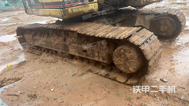 单侧履带整体（整机外观）