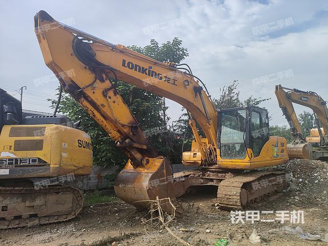 龙工LG6225E挖掘机