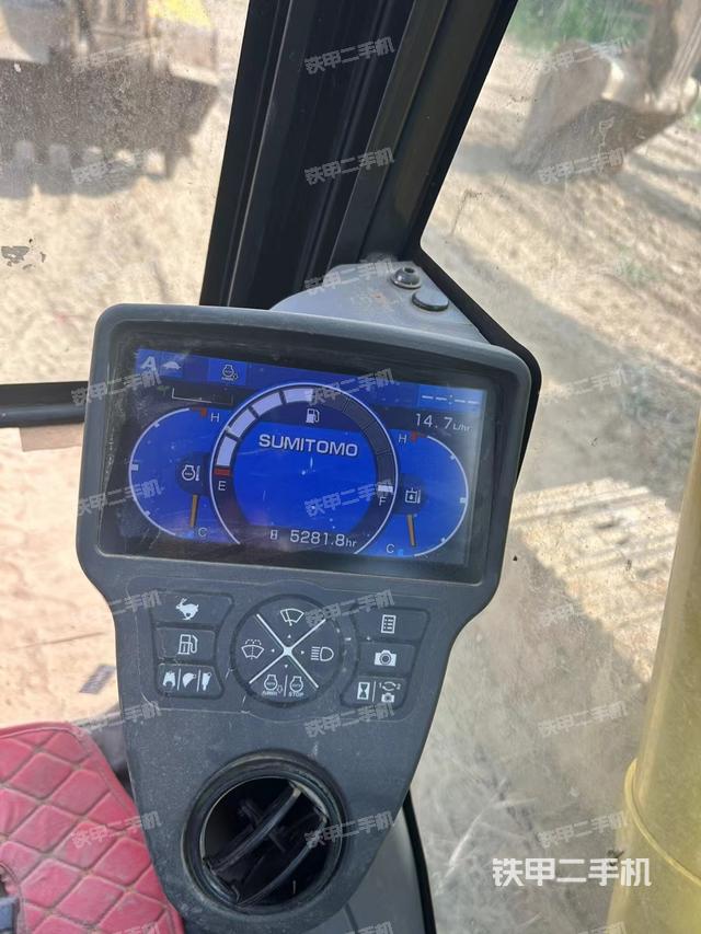 驾驶室整体（整机外观）